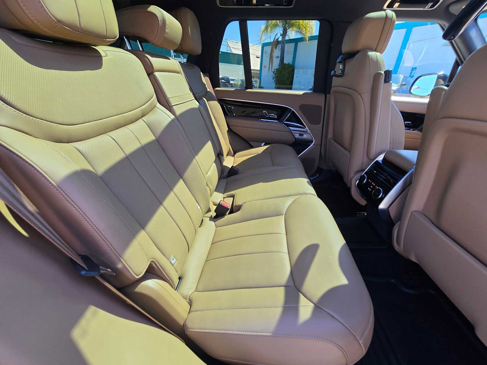 Used 2023 Land Rover Range Rover SE AWD/4WD image 14