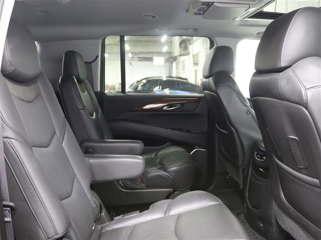 Used 2016 Cadillac Escalade ESV Premium AWD/4WD image 19
