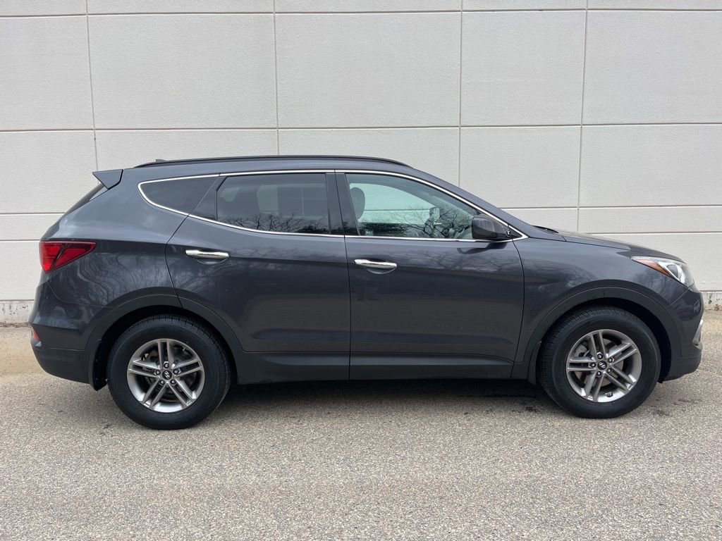 Used 2017 Hyundai Santa Fe Sport image 5