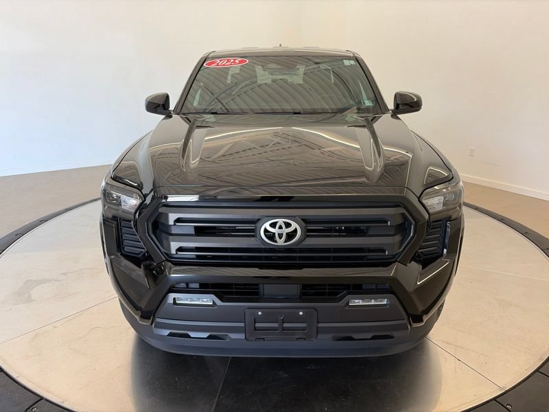 Used 2025 Toyota Tacoma SR5 AWD/4WD image 8