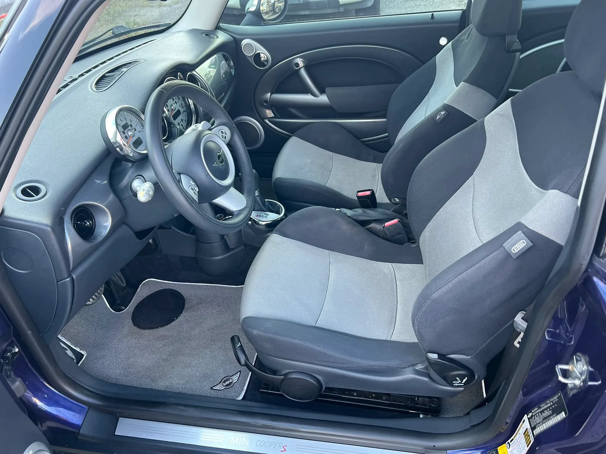 Used 2005 MINI Cooper S FWD image 7