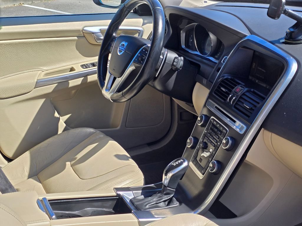 Used 2014 Volvo XC60 T6 AWD/4WD image 19