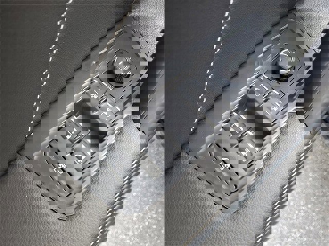 Certified 2022 Volkswagen Tiguan SE image 15