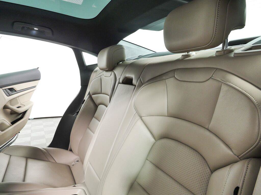 Certified 2022 Porsche Taycan RWD image 21