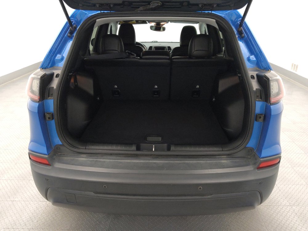 Used 2021 Jeep Cherokee Latitude Plus FWD image 29