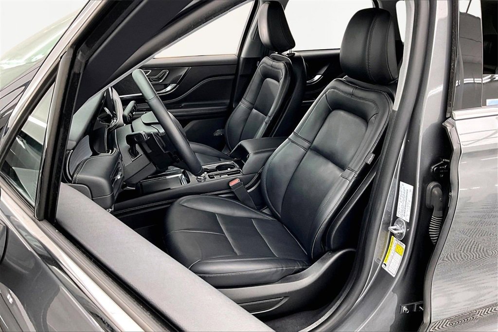 Used 2022 Lincoln Corsair AWD w/ Equipment Group 101A image 25