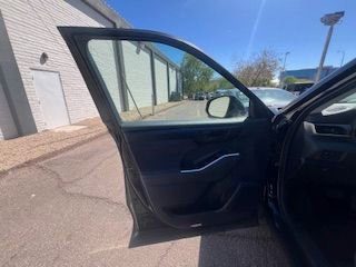 Used 2025 Toyota Highlander LE image 14