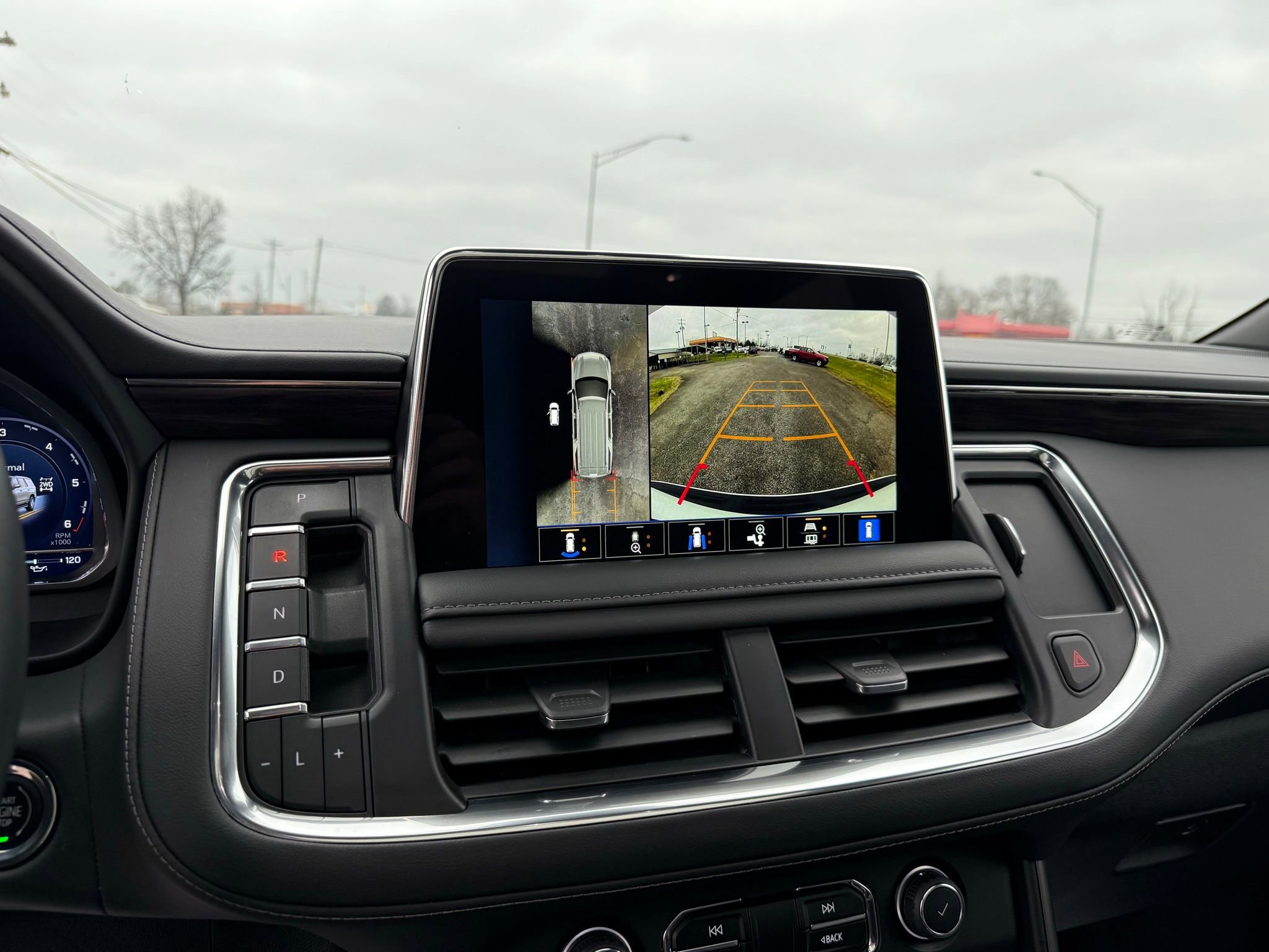 Used 2023 Chevrolet Tahoe Z71 image 59