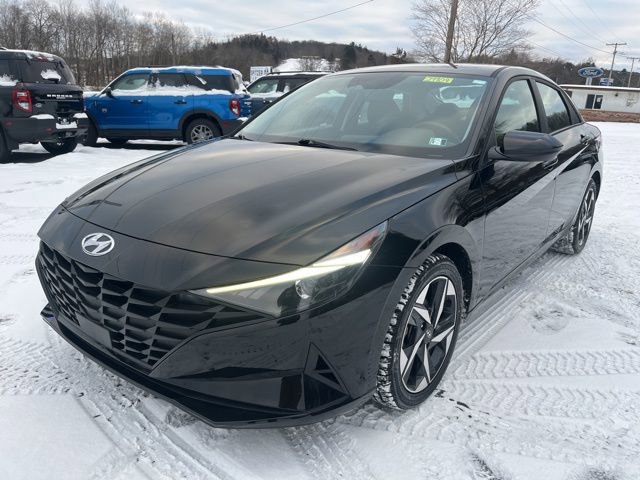 Used 2023 Hyundai Elantra SEL w/ Convenience Package image 10