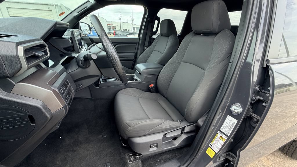 Used 2024 Toyota Tacoma SR5 AWD/4WD image 26