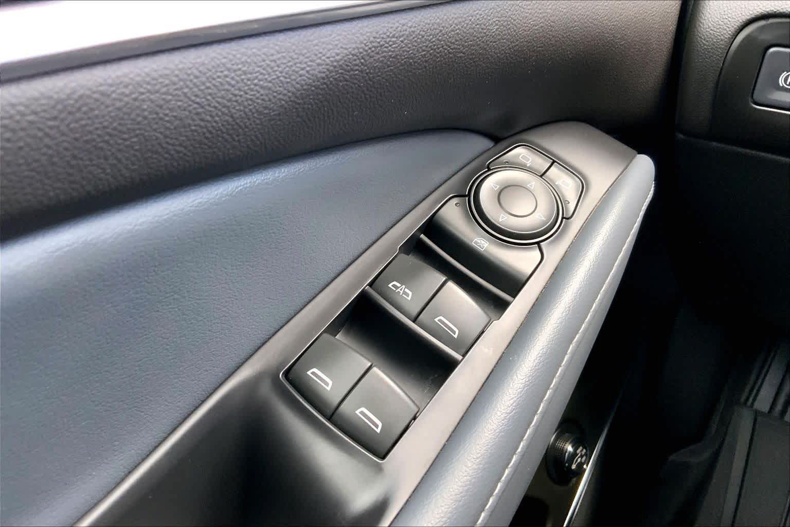 Certified 2022 Buick Enclave Essence w/ Sport Touring Edition FWD image 34