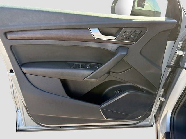 Used 2021 Audi Q5 Premium w/ Convenience Package image 22