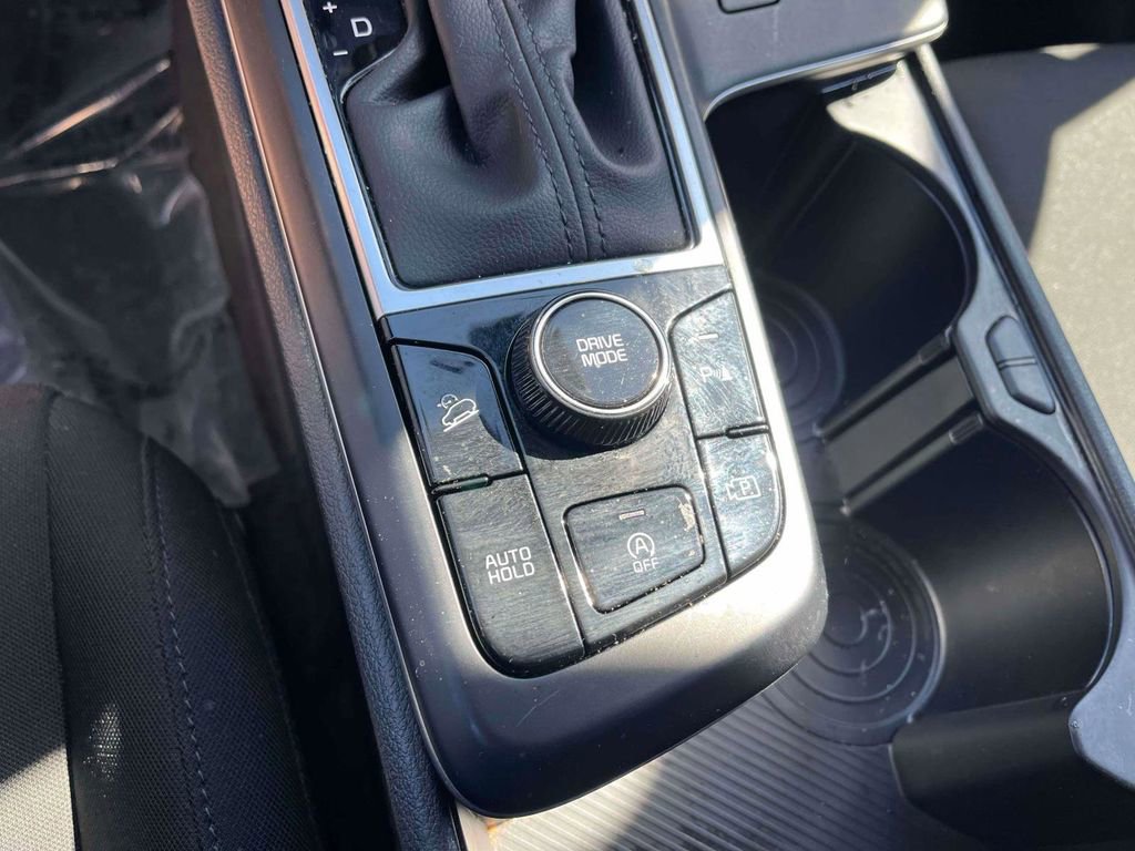 Used 2025 Kia Sportage LX image 20
