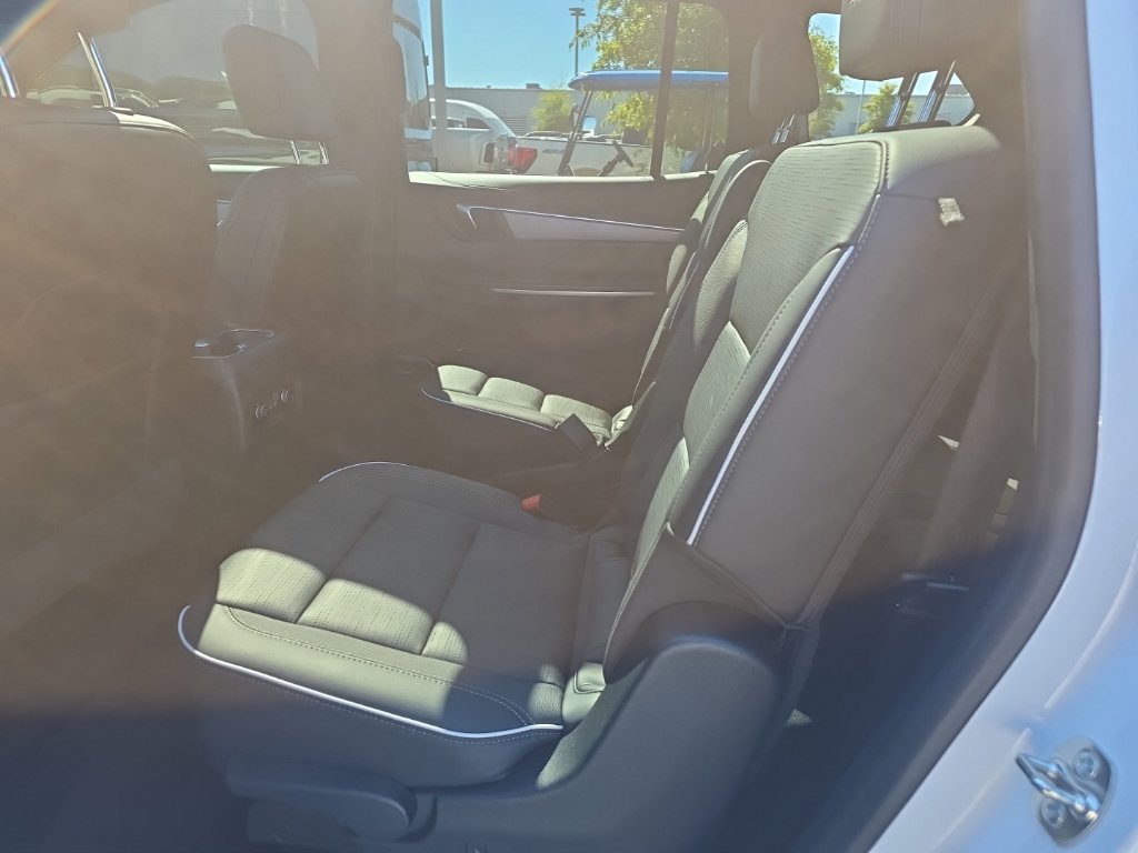 Used 2025 Buick Enclave Sport Touring w/ Power Package FWD image 10
