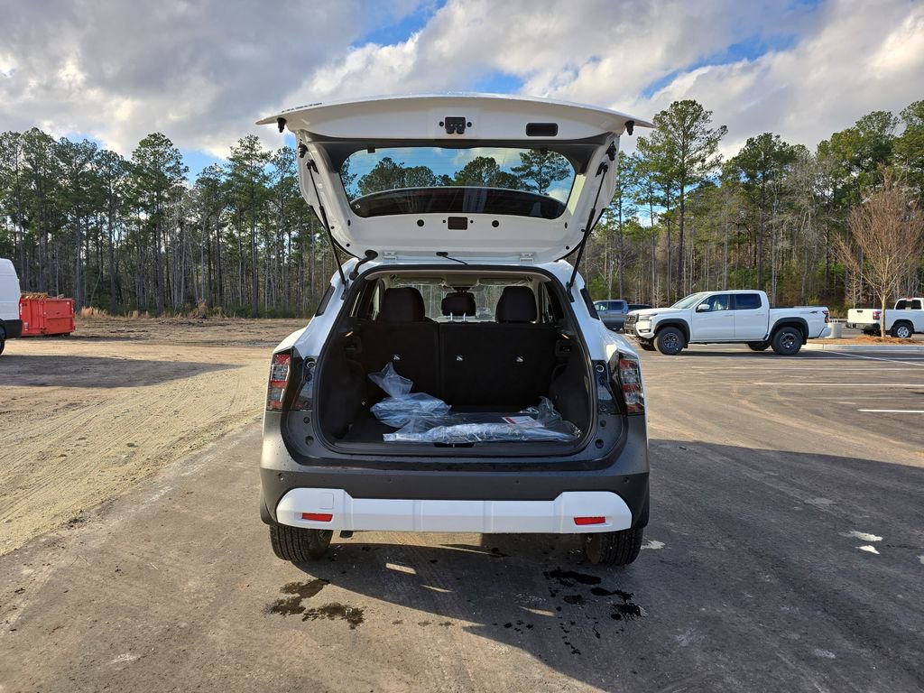 New 2026 Nissan Kicks SV w/ Cold Weather Package FWD image 16