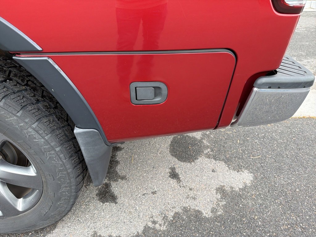 Used 2015 Nissan Titan SV w/ SV Value Truck Package image 27