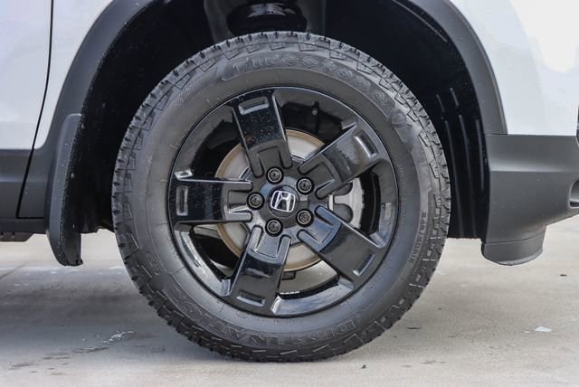 Used 2025 Honda Ridgeline Black Edition image 11