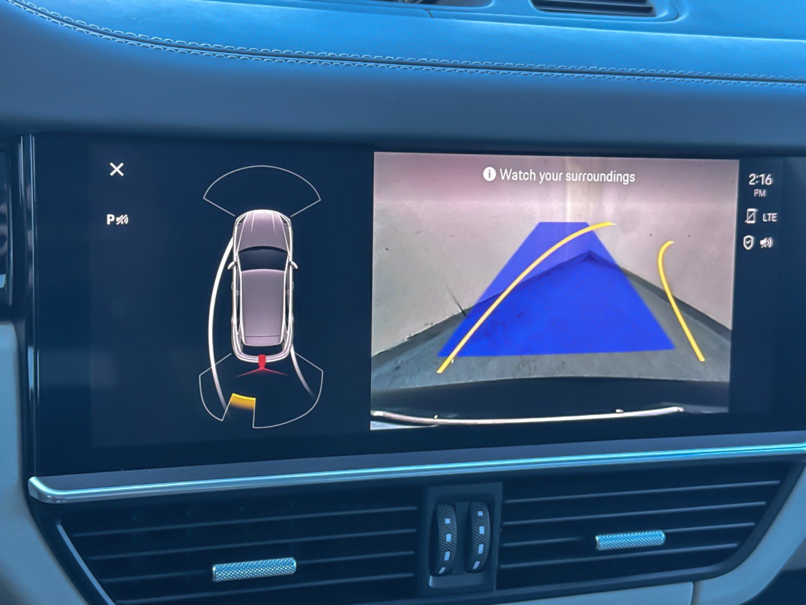 Certified 2023 Porsche Cayenne Platinum Edition image 20