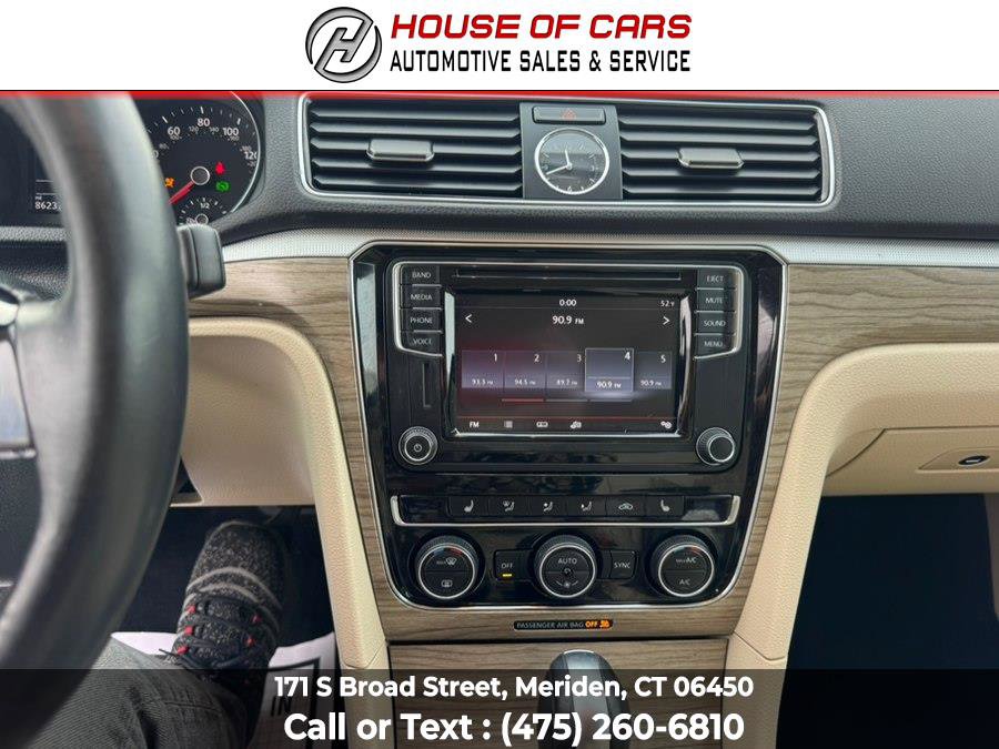 Used 2017 Volkswagen Passat 1.8T SE image 30