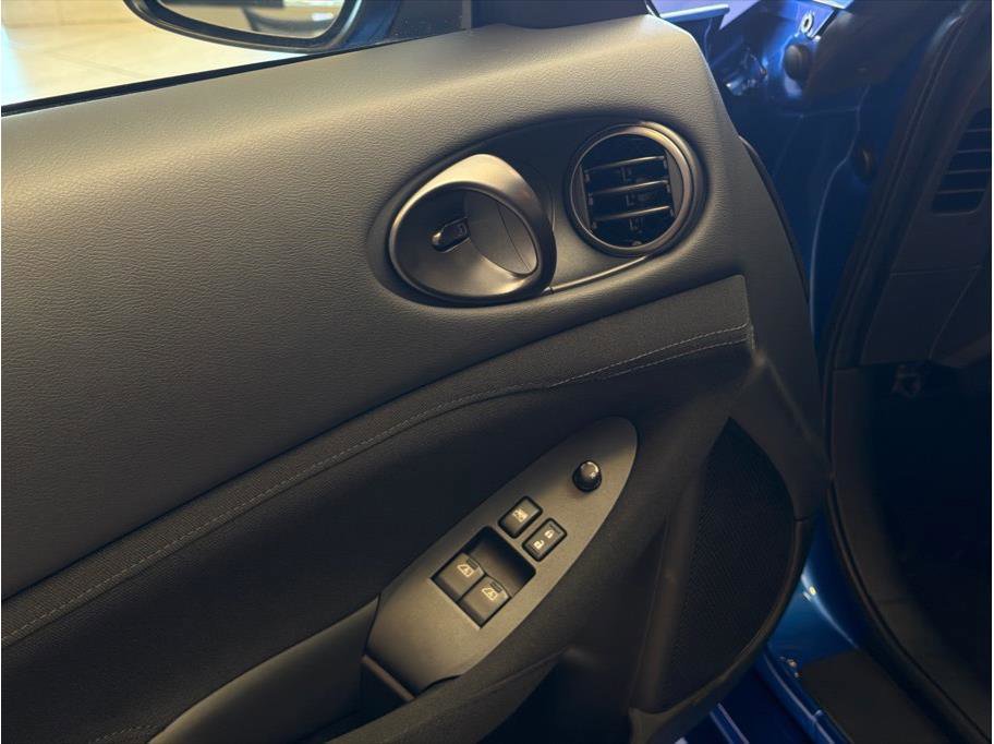 Used 2025 Nissan Z Sport w/ Floor Mat Package RWD image 11