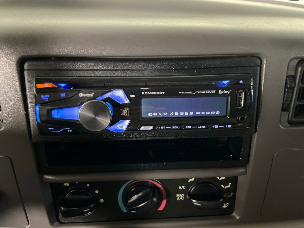 Used 1999 Ford F350 XLT image 20