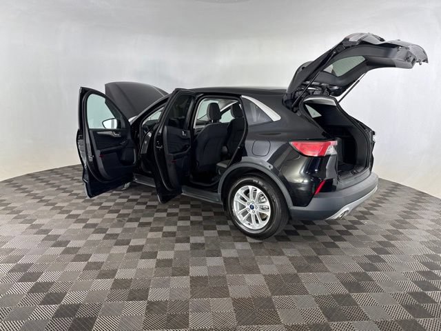 Used 2021 Ford Escape SE FWD image 16