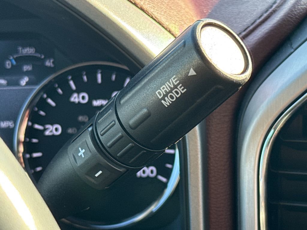 Certified 2022 Ford F450 Platinum w/ FX4 Off-Road Package image 28