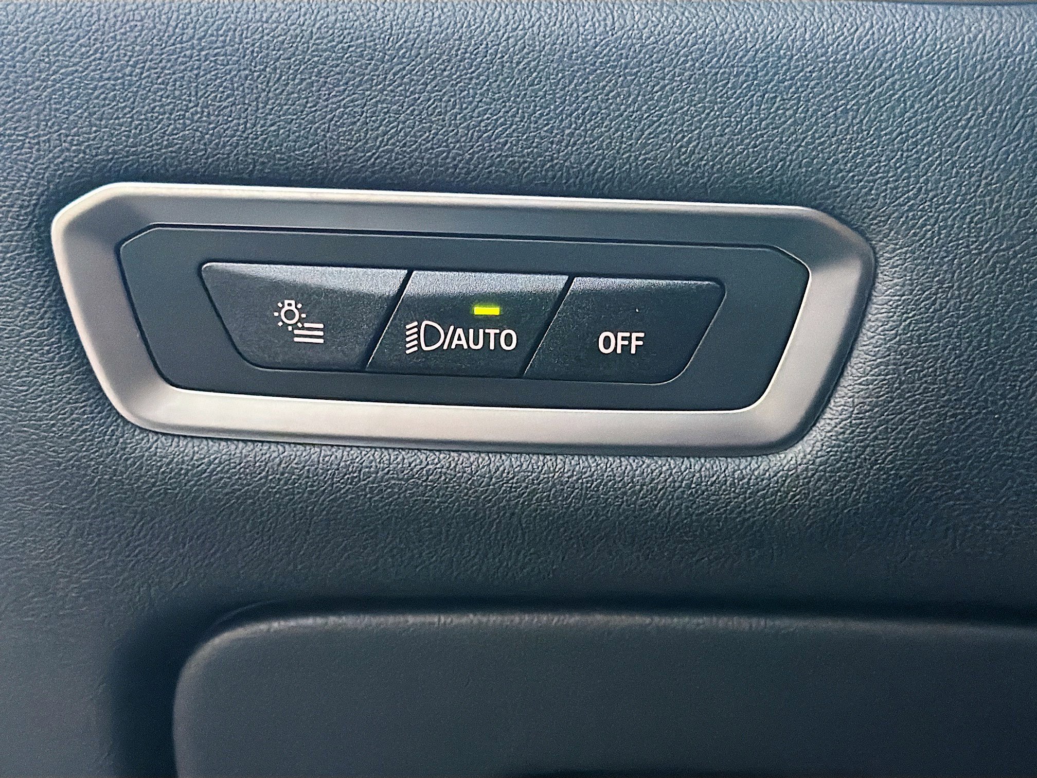 New 2026 BMW X7 M60i w/ Climate Comfort Package image 37