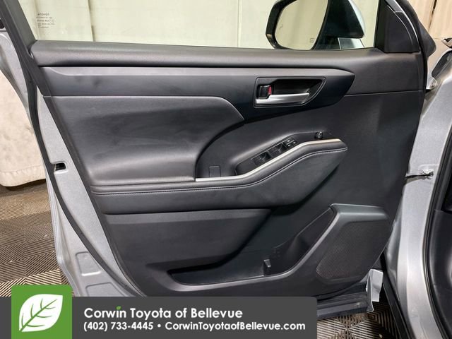 Used 2023 Toyota Highlander XLE image 26