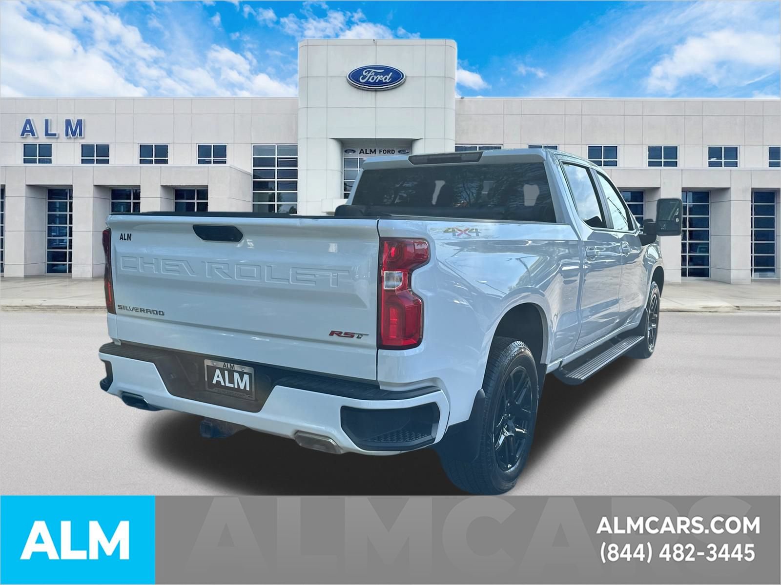 Used 2024 Chevrolet Silverado 1500 RST w/ Max Trailering Package AWD/4WD image 5