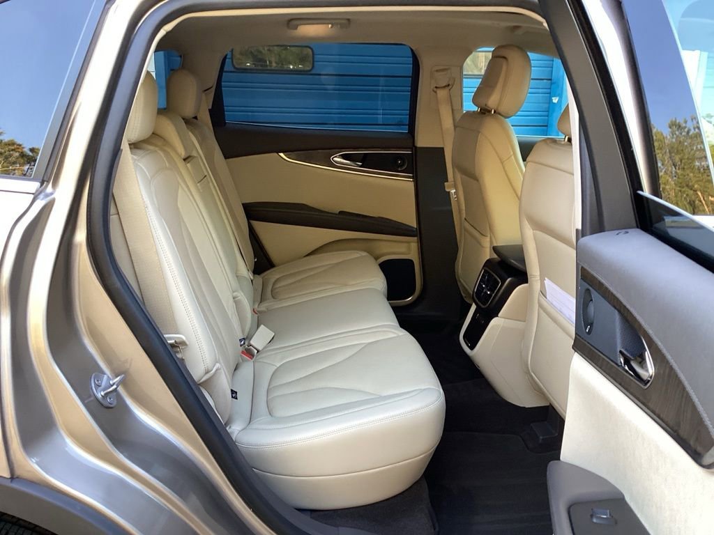 Used 2020 Lincoln Nautilus Reserve w/ Cargo Utility Package image 35