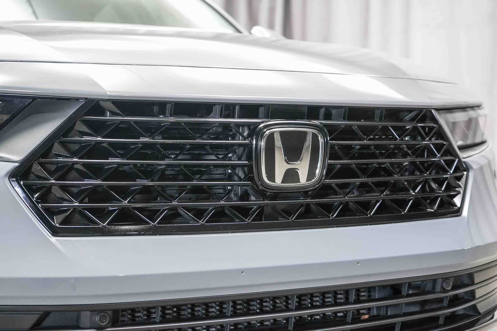 Used 2024 Honda Accord EX-L image 6