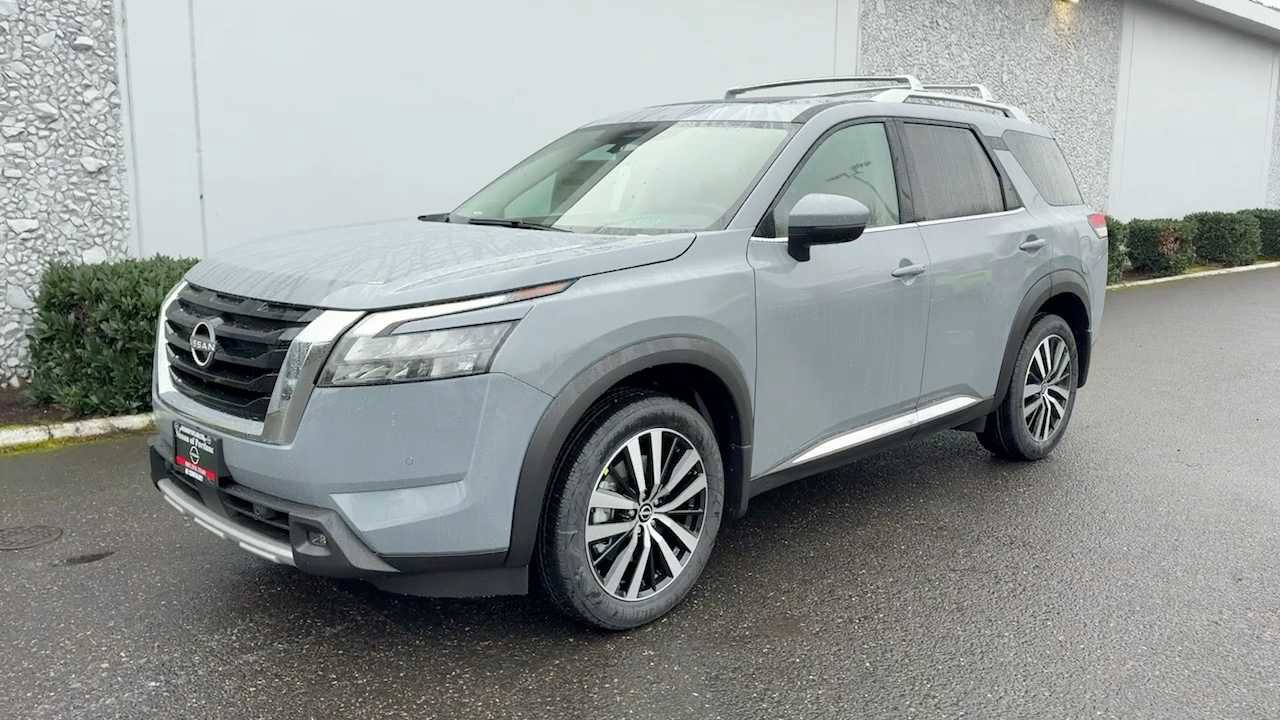 New 2025 Nissan Pathfinder Platinum w/ Cargo Package image 3