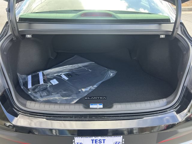 New 2026 Hyundai Elantra SE FWD image 11