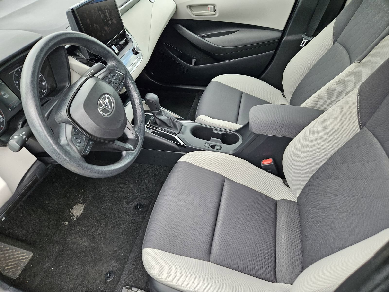 Used 2024 Toyota Corolla LE FWD image 16
