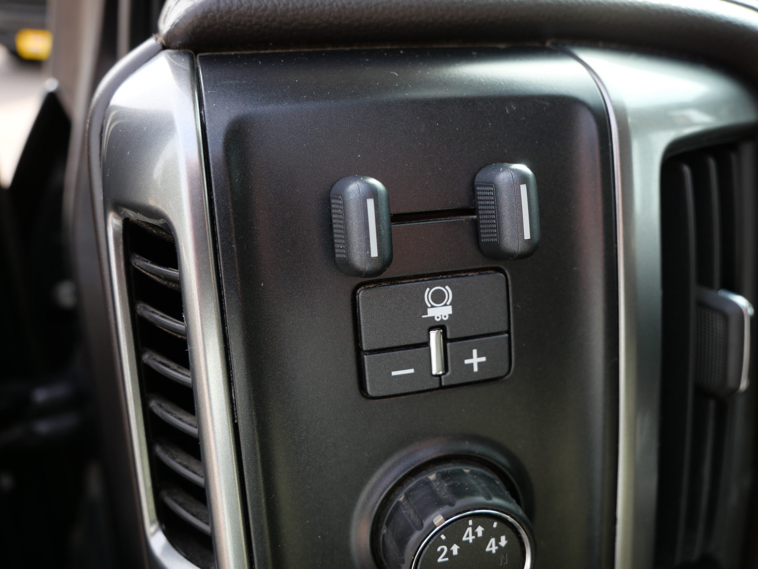 Used 2015 Chevrolet Silverado 3500 LTZ w/ Duramax Plus Package AWD/4WD image 28
