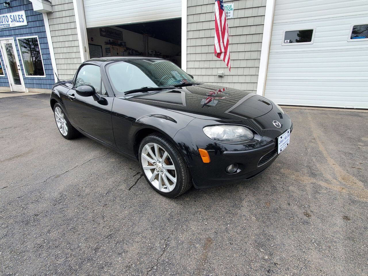 Used 2007 MAZDA MX-5 Miata Grand Touring w/ Premium Pkg RWD image 3