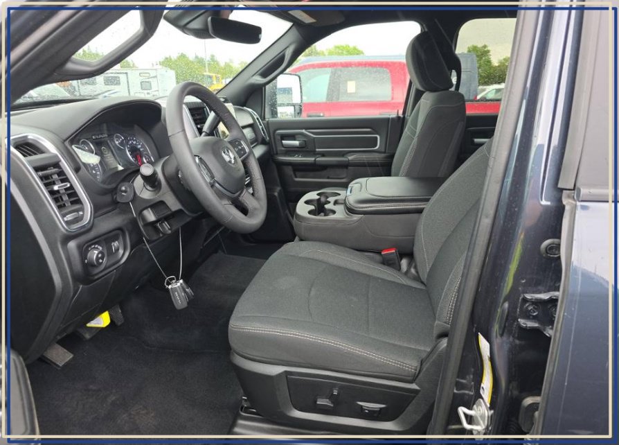 Used 2026 RAM 2500 Big Horn AWD/4WD image 2
