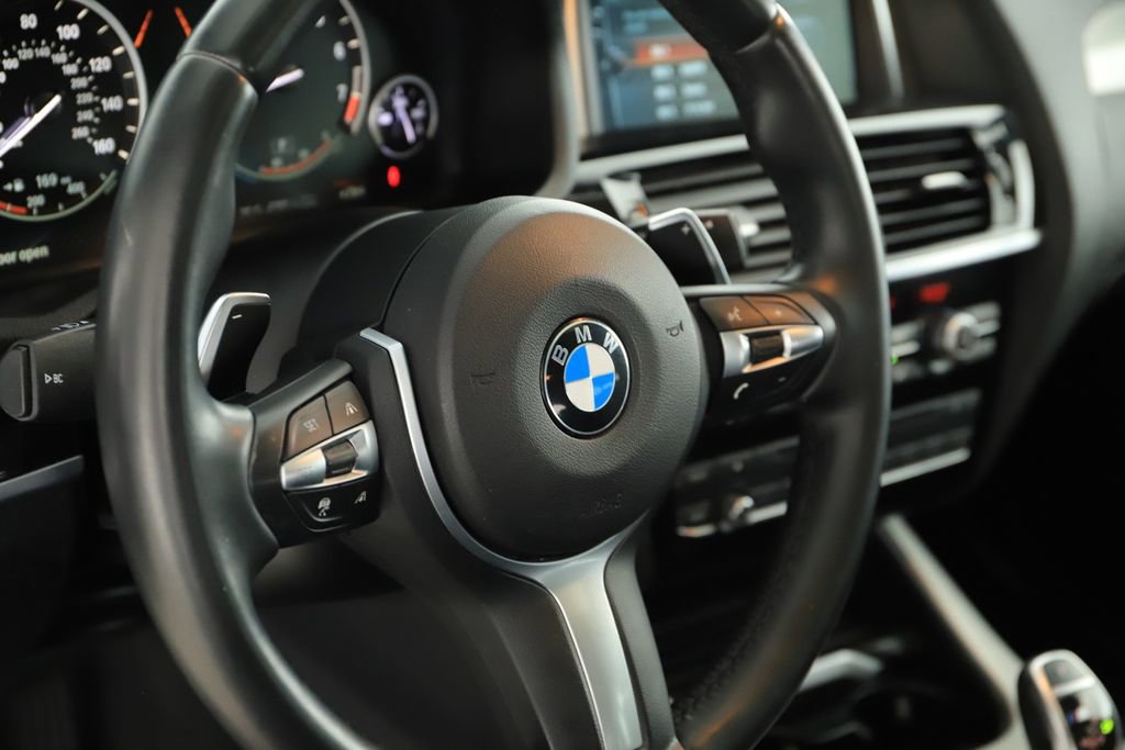 Used 2018 BMW X4 M40i image 16