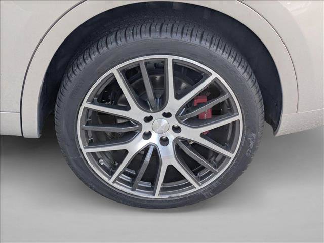 Used 2017 Maserati Levante S AWD/4WD image 8