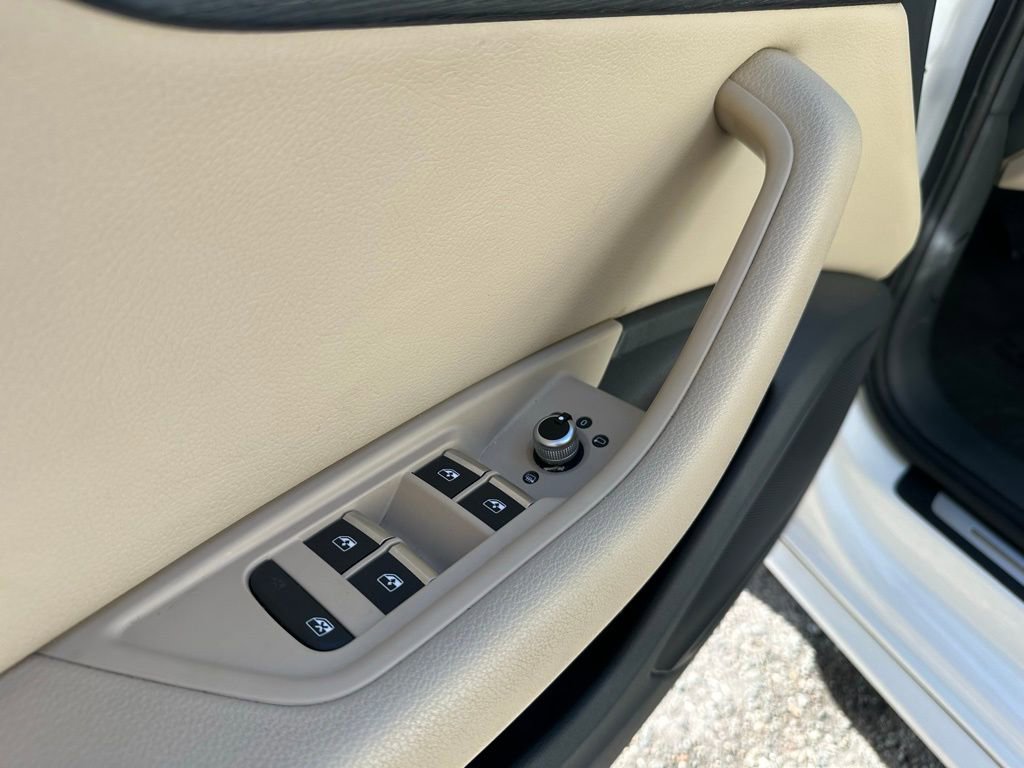 Used 2018 Audi A4 2.0T Ultra Premium w/ Convenience Package image 28