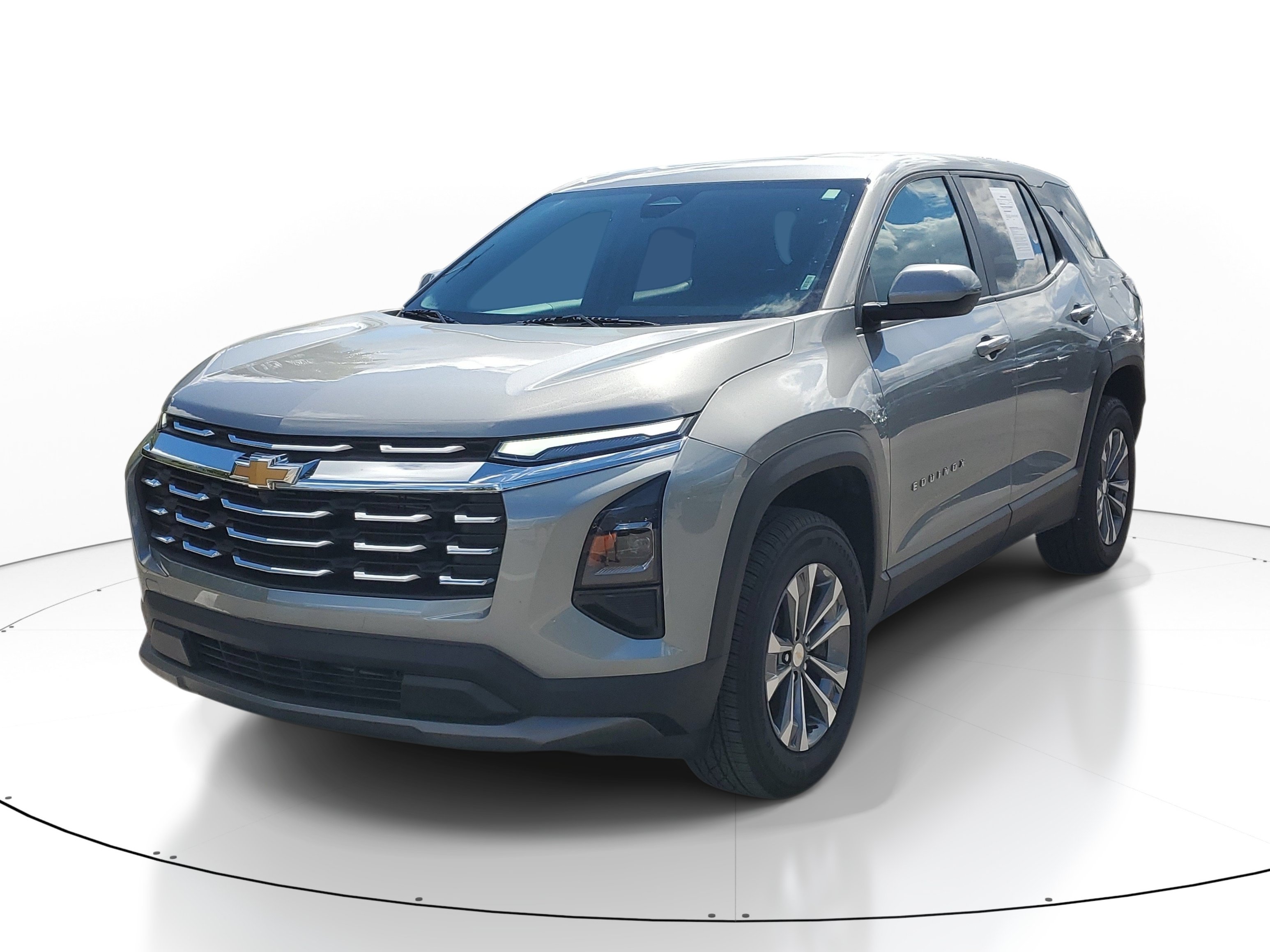 Used 2026 Chevrolet Equinox LT FWD image 4