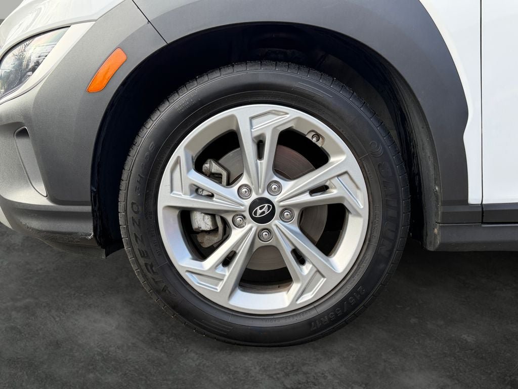 Used 2023 Hyundai Kona SEL AWD/4WD image 4