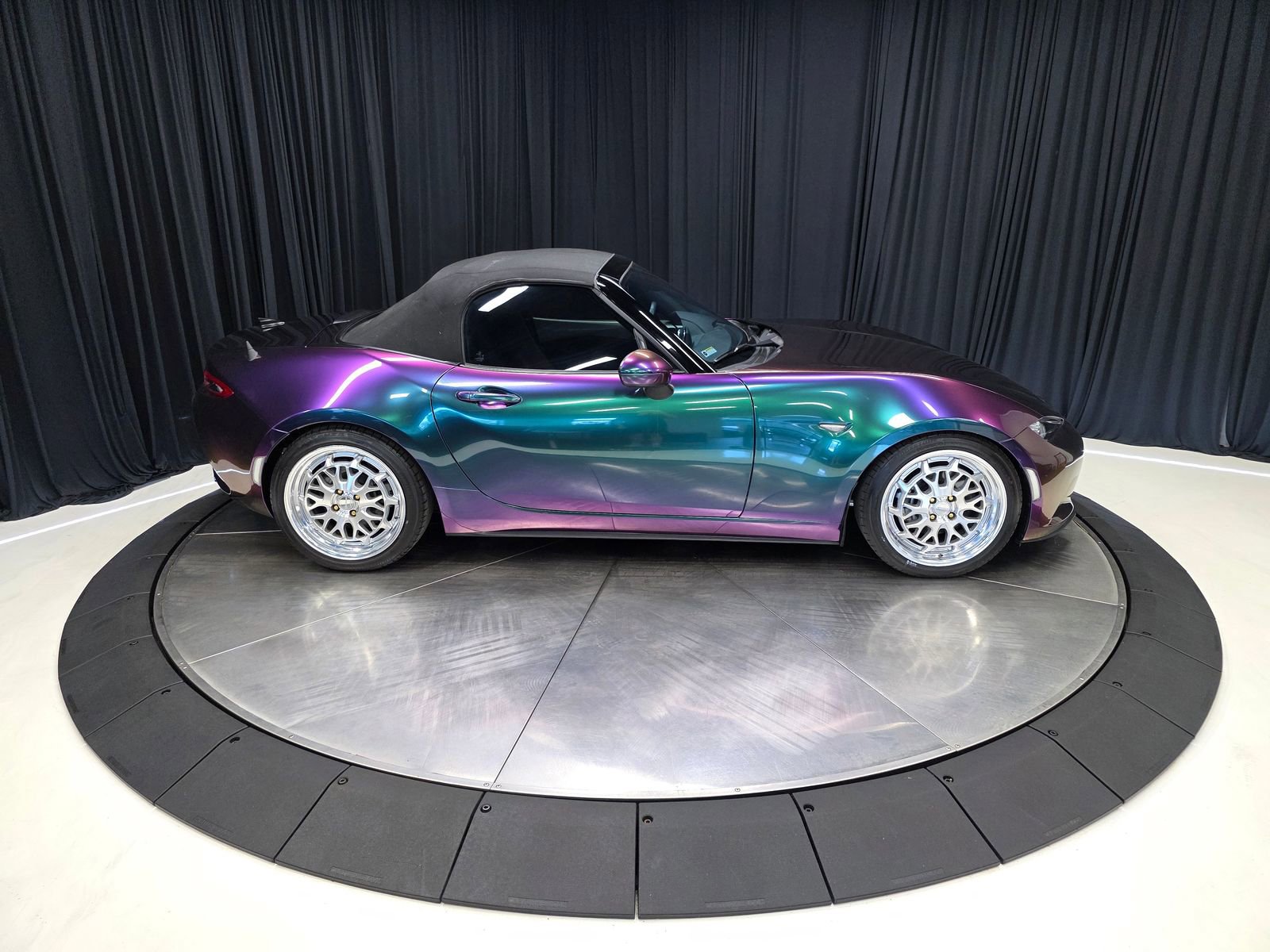 Used 2022 MAZDA MX-5 Miata Grand Touring RWD image 25