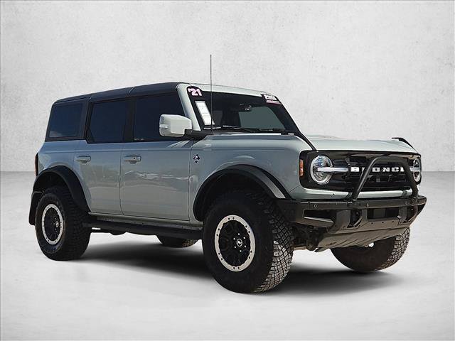 Used 2021 Ford Bronco Outer Banks w/ Sasquatch Package AWD/4WD image 3