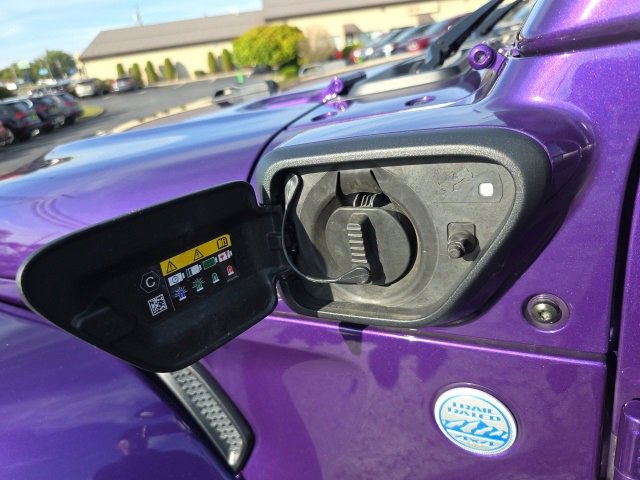 Used 2023 Jeep Wrangler Unlimited Sahara w/ Cold Weather Group image 61