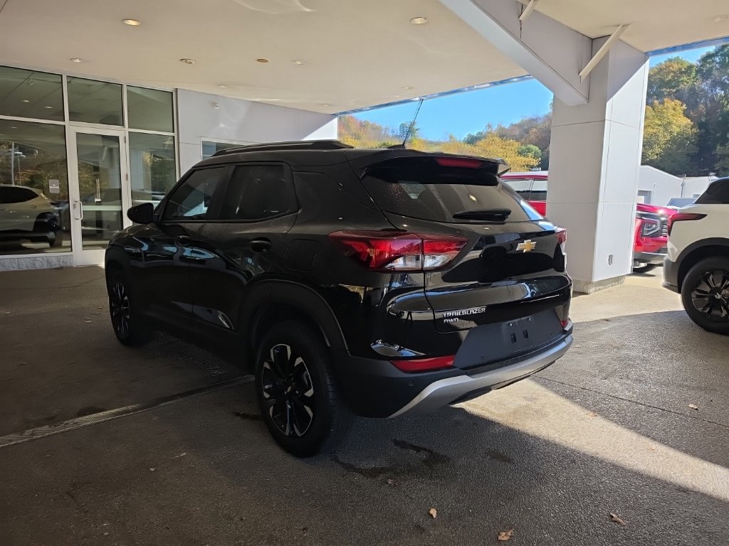 Certified 2023 Chevrolet TrailBlazer LT w/ Convenience Package AWD/4WD image 8