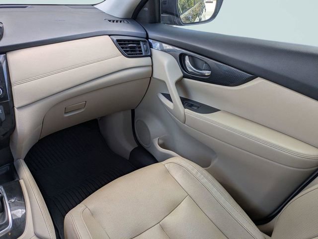 Used 2017 Nissan Rogue SL w/ SL Premium Package image 17