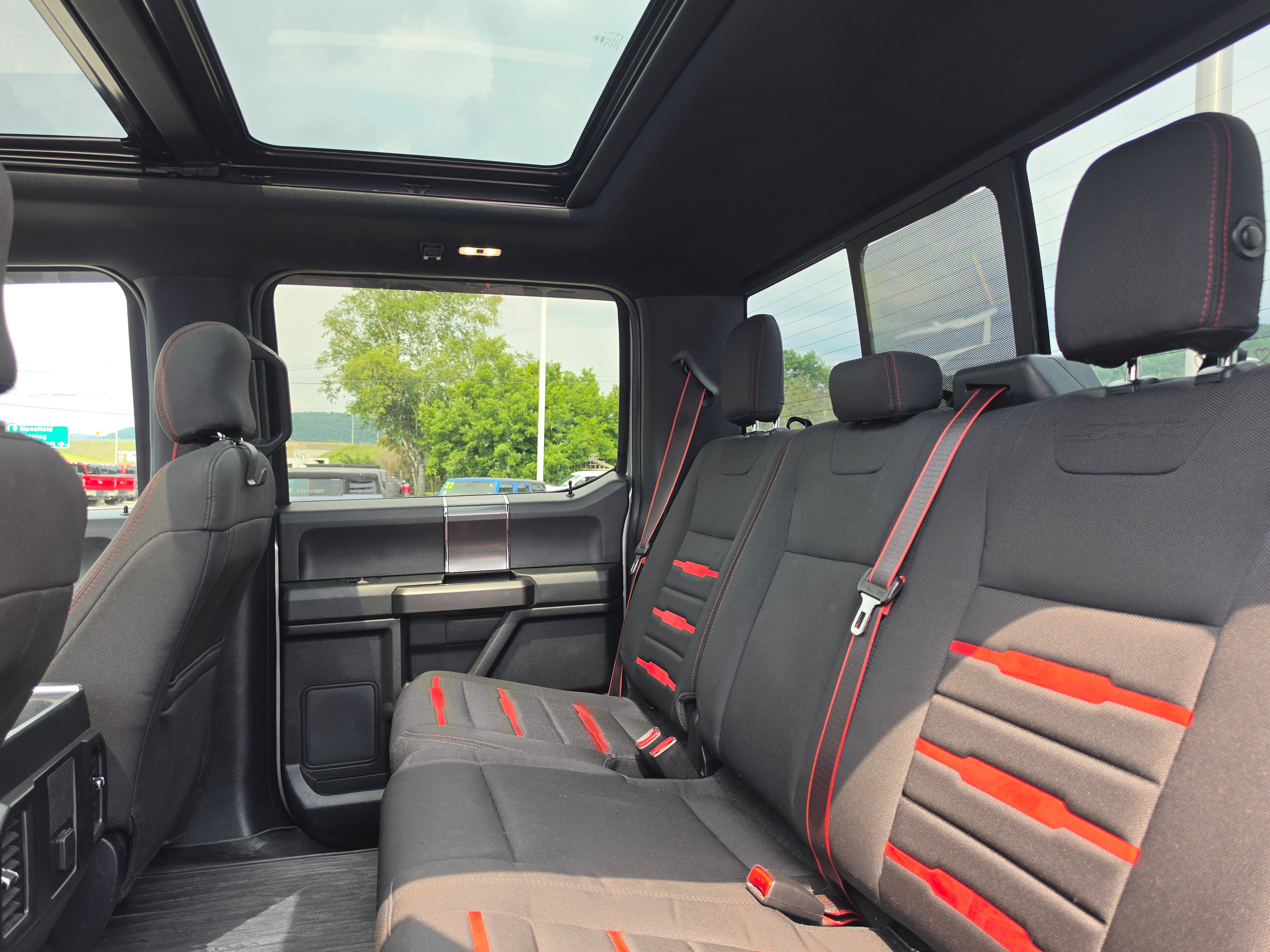 Used 2016 Ford F150 XLT w/ Equipment Group 302A Luxury AWD/4WD image 14