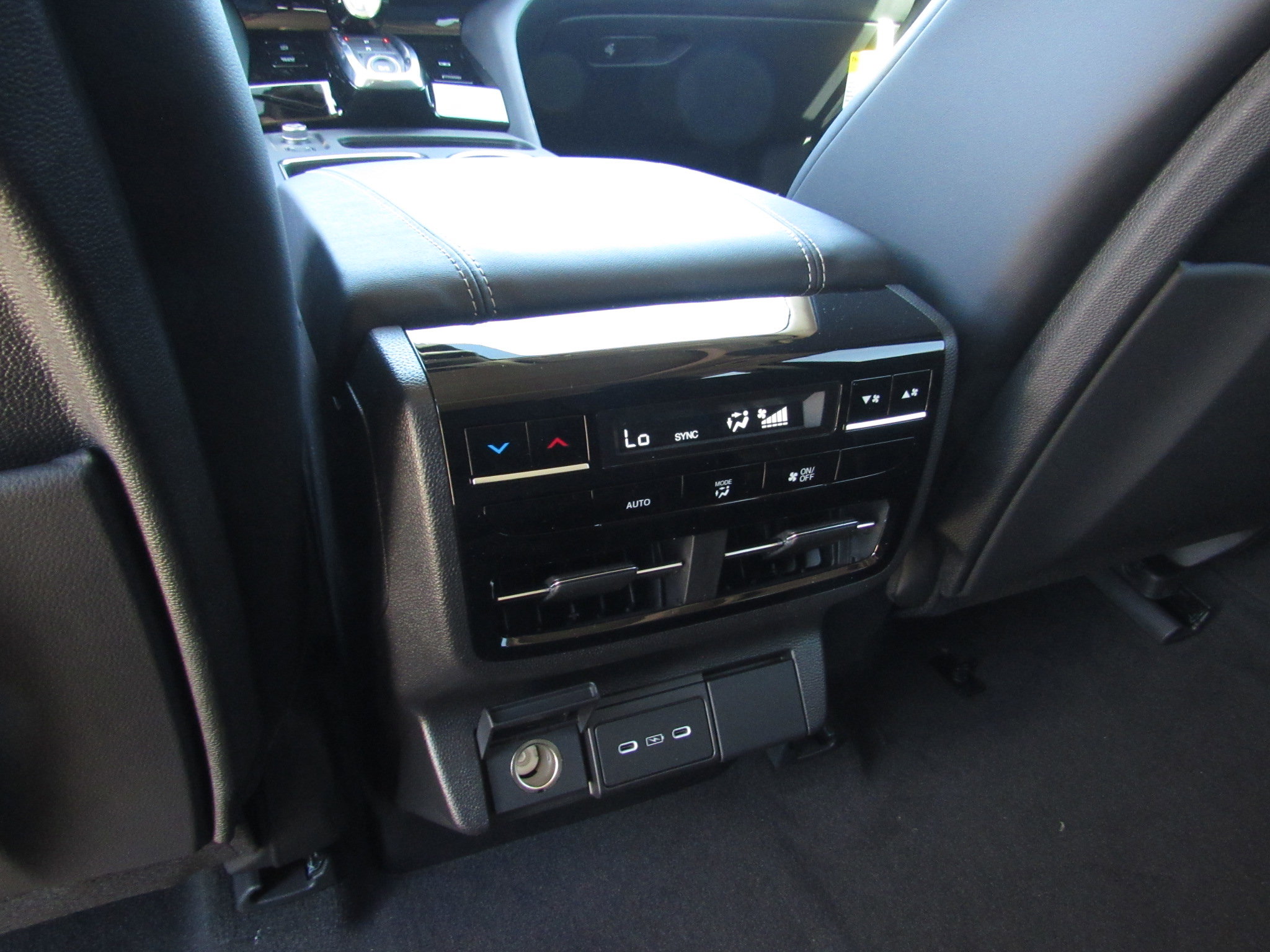 Certified 2026 Acura MDX FWD w/ Technology Package image 14